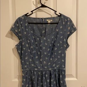 Denim Old Navy floral dress